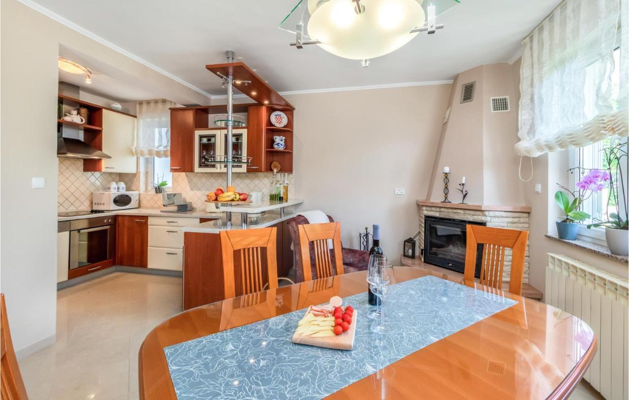 1 Bedroom Awesome Apartment In Kampor Zewnętrze zdjęcie
