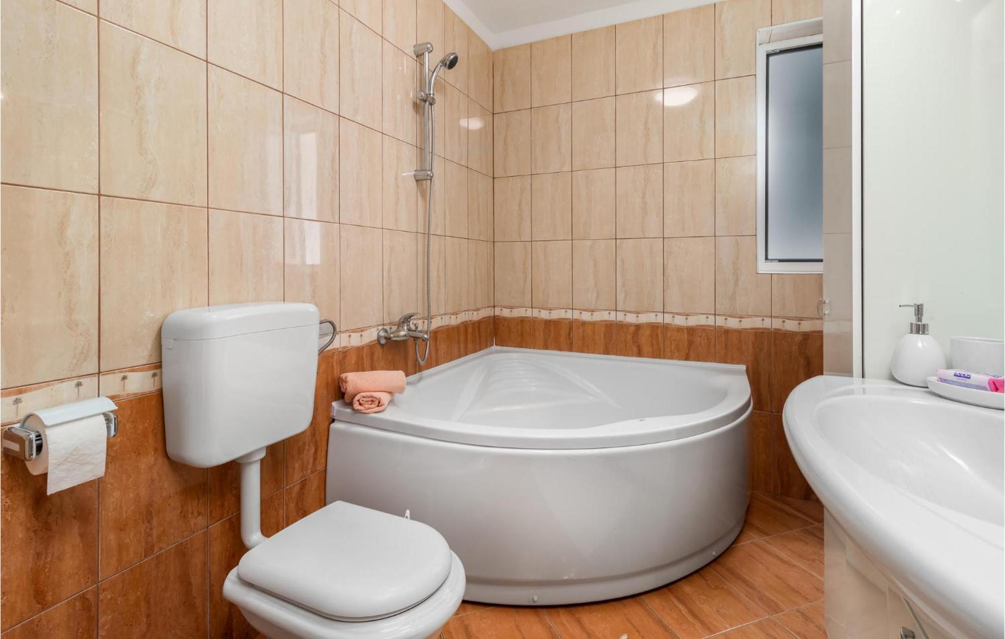 1 Bedroom Awesome Apartment In Kampor Zewnętrze zdjęcie